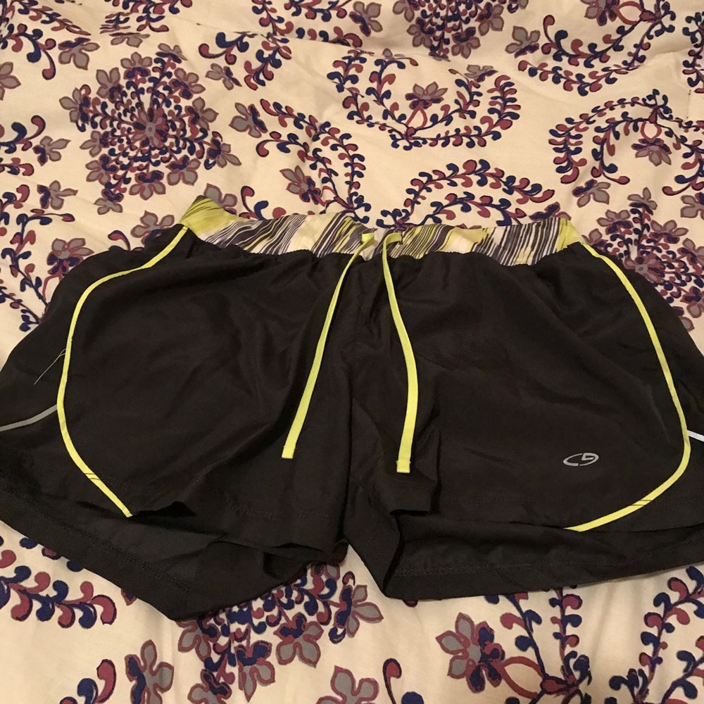 Shorts - Picture 2 of 3